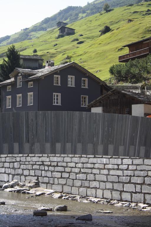 Hotel Alpina Vals Exterior photo